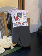 Disney Minnie Mouse Pink/Sketchbook 2 pc Oversized Oven Mitts 5.5"x7"