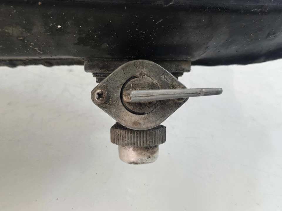 1971 Yamaha RT1 RT 1 360 DT1 DT1F Gas Fuel Tank Reservoir w Cap & Petcock - Image 4 of 4