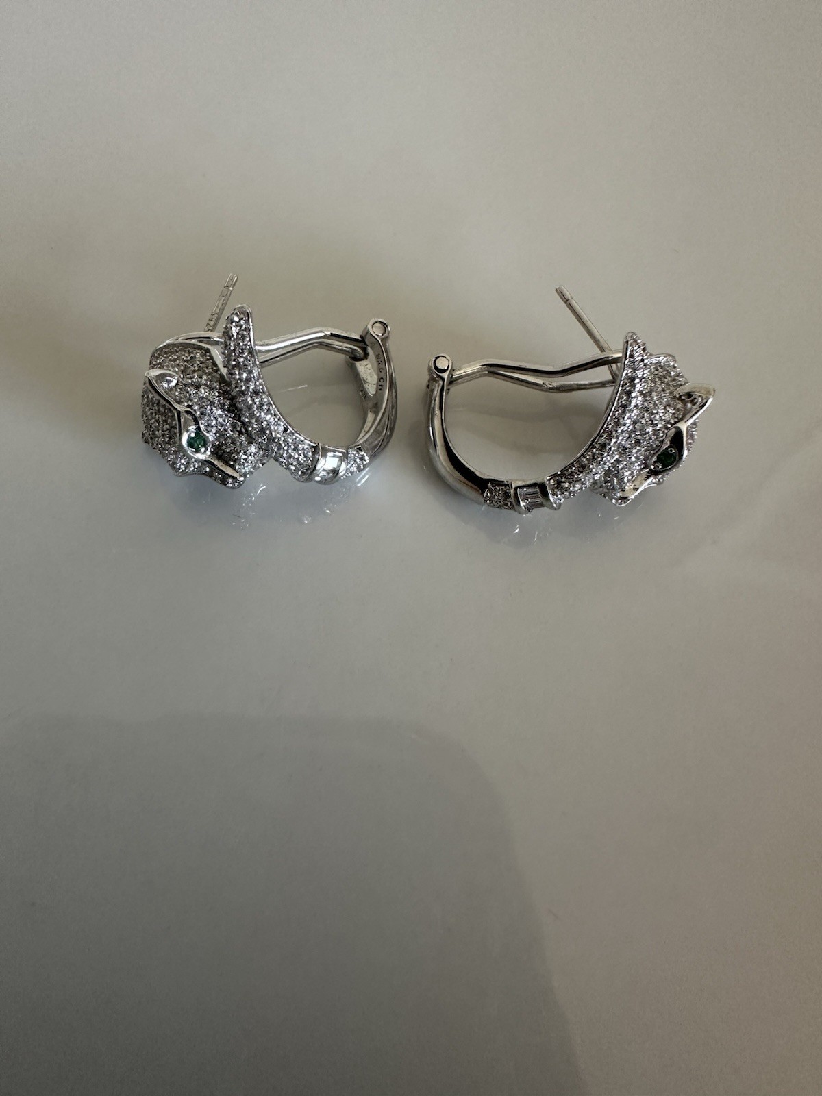925 Earring, Head, Panther Silver 925 , And zirconia ￼Green Eye ￼ ￼