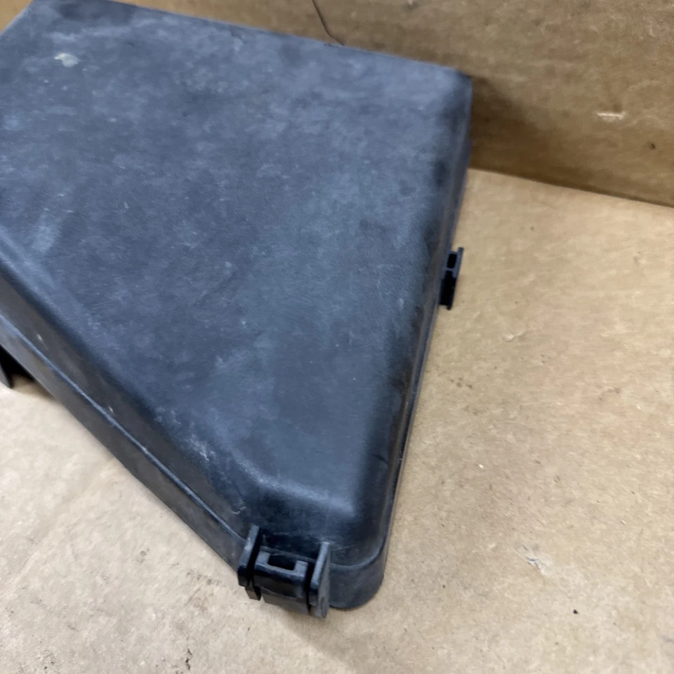 2017-2023 SUBARU IMPREZA FRONT ENGINE FUSE RELAY JUNCTION BOX COVER OEM B114 - Image 2 of 4