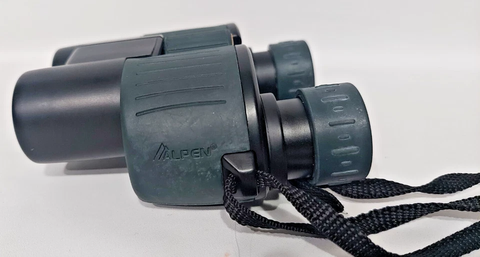 Alpen BAK4 Waterproof 10x25 Binoculars with Case 10 x 25 - Image 2 of 4