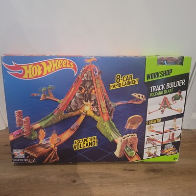 2014 NEW HOT WHEELS TRACK BUILDER VOLCANO BLAST 8 Car Rapid Launch Workshop RARE