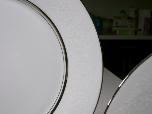 OXFORD LENOX WHITE ECHO LOT OF 4 COMPLETE PLACE SETTINGS - Picture 2 of 4