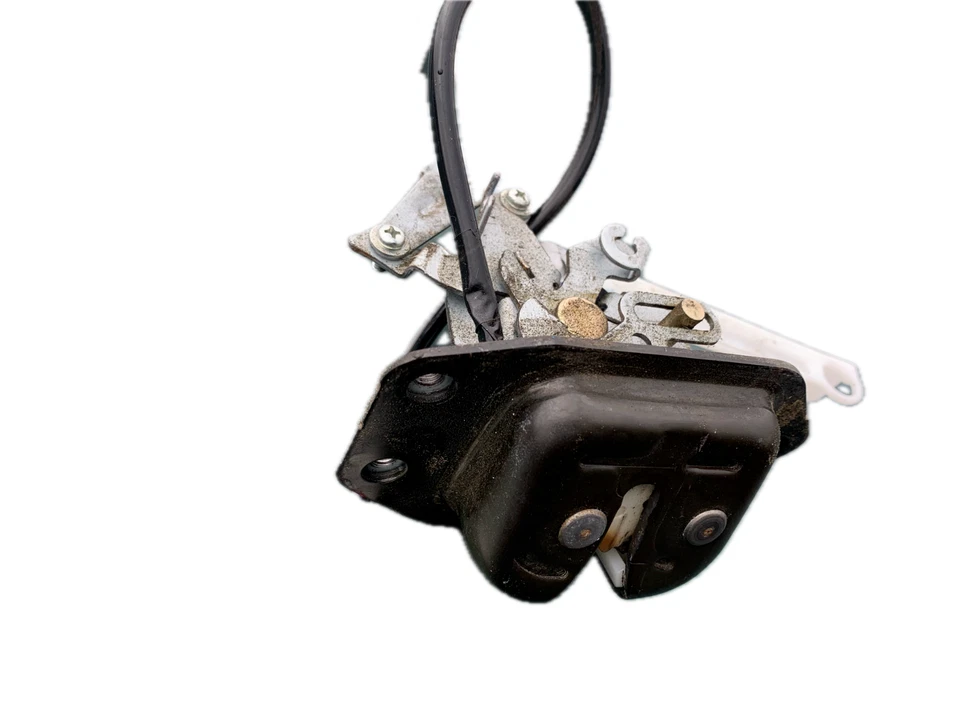 Nissan Armada 2009-2015 pestillo de maletero trasero OEM Foto 3 de 4