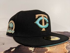 Exclusive 59FIFTY Minnesota Twins Mint Green Bottom 60th Season Black Fitted 8
