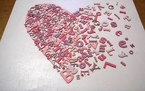 Oltre 75 piccole lettere in legno forma artigianale 3 mm compensato dimensioni 2-5 cm caratteri misti - Foto 2 di 3