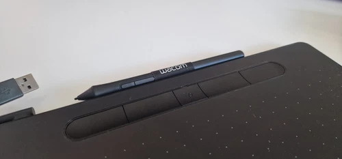 Wacom Intuos CTL-6100WL Medium Graphics Pen Tablet  - Black
