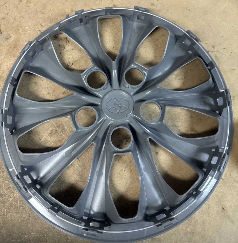 Cubierta de rueda Toyota Camry 16 pulgadas 42602-06070 15-17 nueva tapacubos de fábrica ex lx Foto 2 de 3