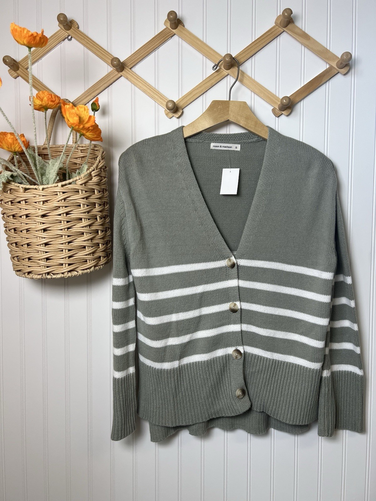 Moon & Madison Women’s Green White Striped Knit Button-Front Cardigan Sweater