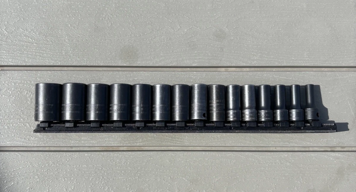 Snap-on Vehicle Sockets and Socket 3/8in. Drive 19mm Size Sets for