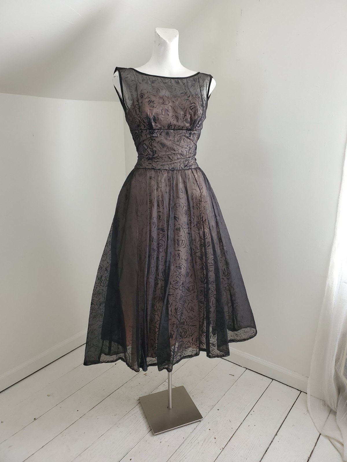 50s 60s Vtg Flocked Black Rose Party Dress - image 1