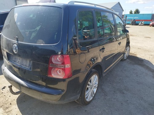 1t0883617 Innenausstattung Volkswagen Touran DE1441329-44 - Bild 6 von 9