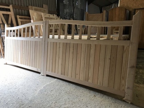 Wooden Driveway Gates Near Me Swan Neck Curve Arched All Sizes Made To wooden-driveway-gates-near-me-swan-neck-curve-arched-all-sizes-made-to