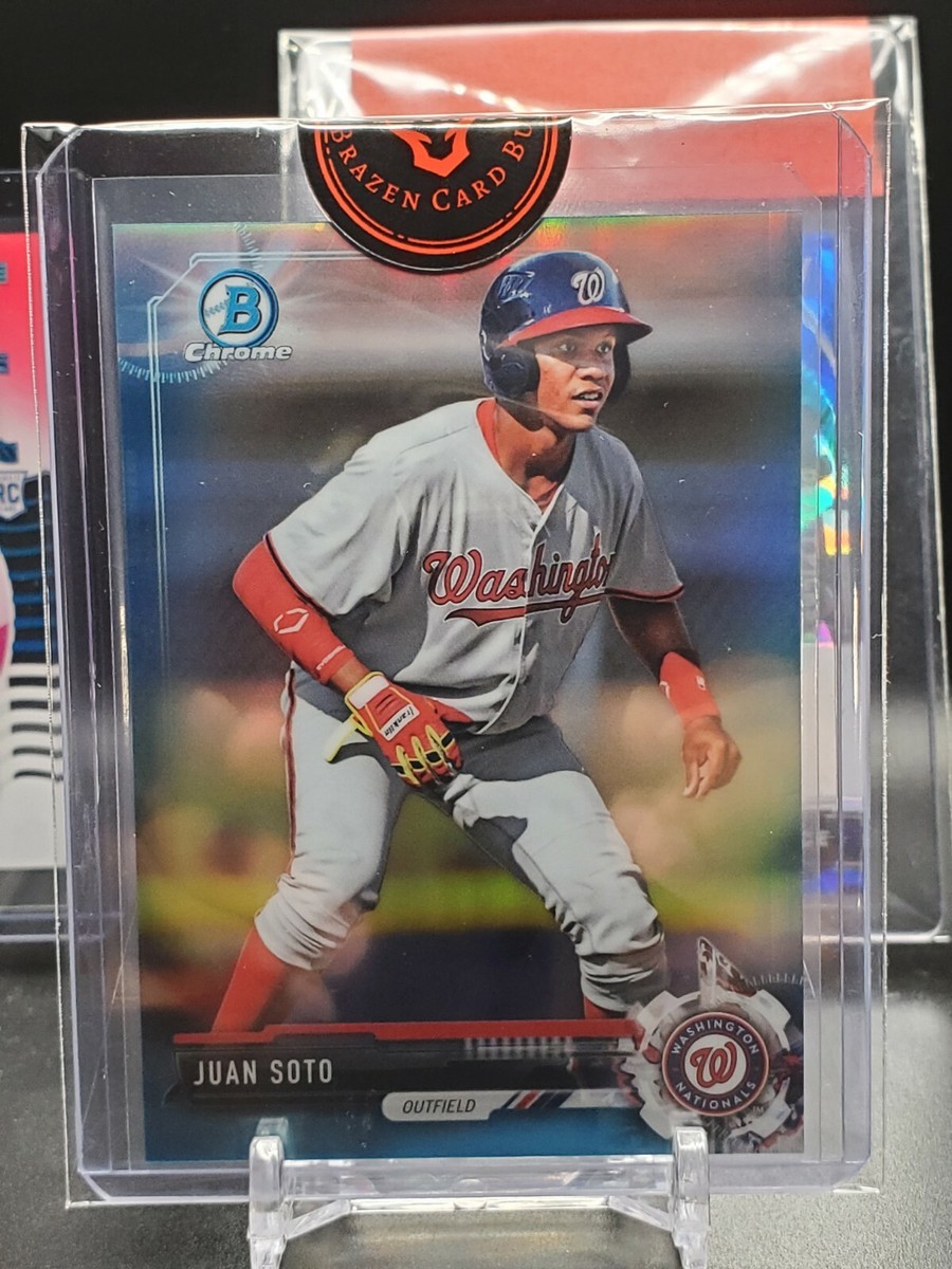 Juan Soto 2017 BOWMAN CHROME SKY BLUE REFRACTOR #/399