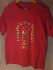 Nintendo 1985 Super Mario T-shirt Men's Small Mushroom Kingdom Maroon Gold Shirt
