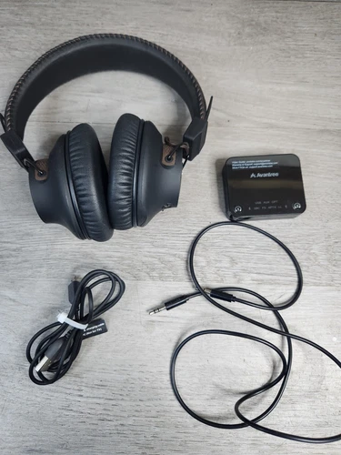 Avantree BTHT-4189-BLK Wireless Headphones - Black + Transmitter