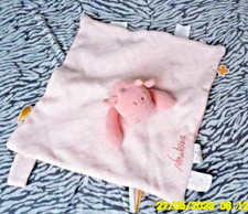 🦋 DOUDOU NOUKIES PLAT CARRE LOLA VACHE ROSE RAYE ATTACHE TETINE 26/26CM  NEUF
