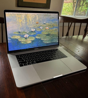Apple MacBook Pro 15'' 2018 i7 2.2GHz 16GB SSD Silver Touch Bar Sequoia