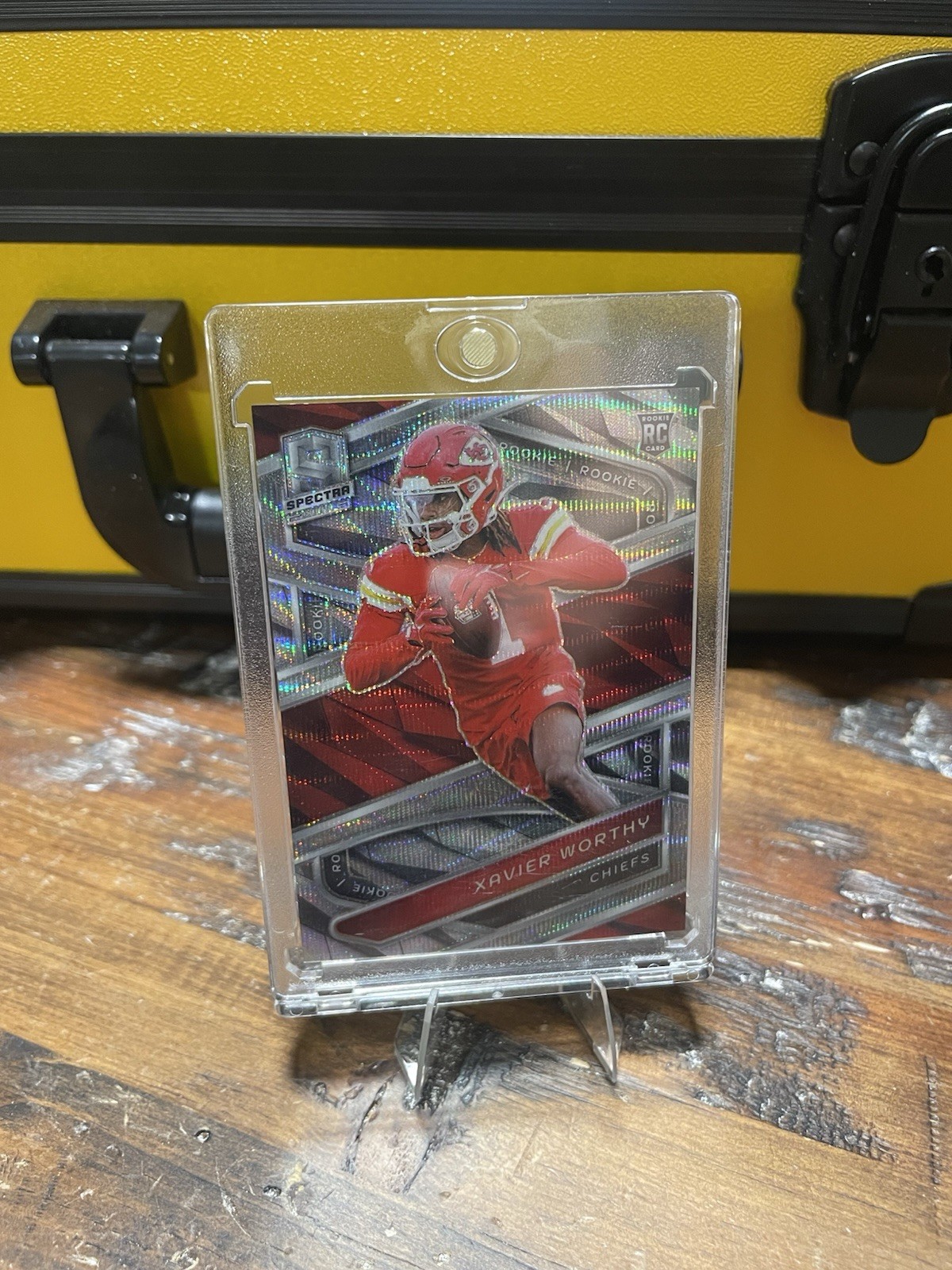 2024 Panini Spectra Rookies Xavier Worthy #117 Wave Prizm /11 (RC)
