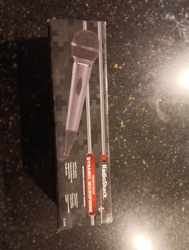 Radio Shack 33-3038 Uni Directional Dynamic Microphone FREE SHIPPING - Picture 1 of 1