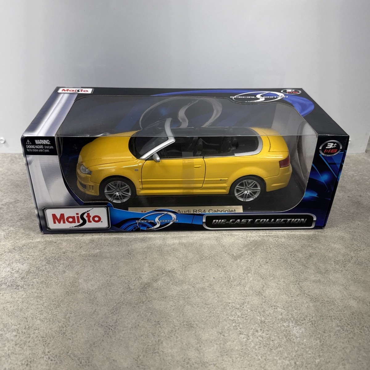 Maisto 1:18 2007 Audi RS4 Cabriolet B7 Yellow Diecast Convertible