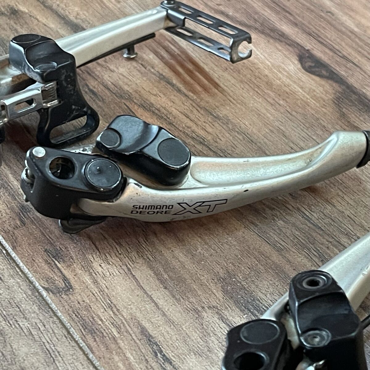 Shimano Deore XT BR-M750 V-Brakes Silver No Pads | eBay Shimano Deore XT BR-M750 V-Brakes Silver No Pads | eBay