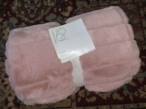 Cobijas y Mantas De Piel Sintética Target