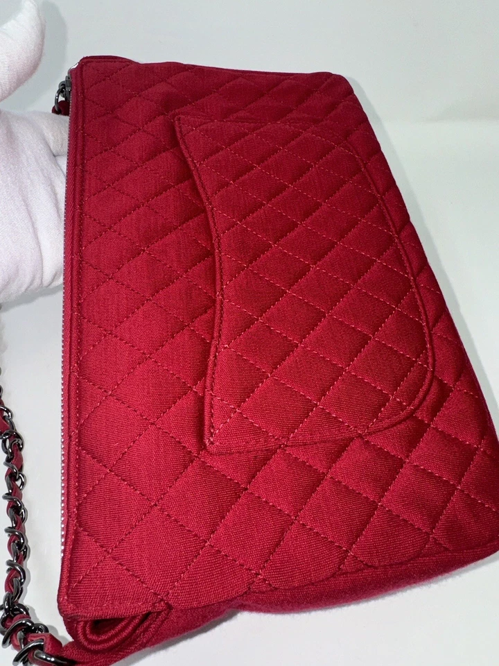 Chanel CC Limited Edition Hawaii Jersey Crossbody Shoulder Bag Red EUC - Image 4 of 4