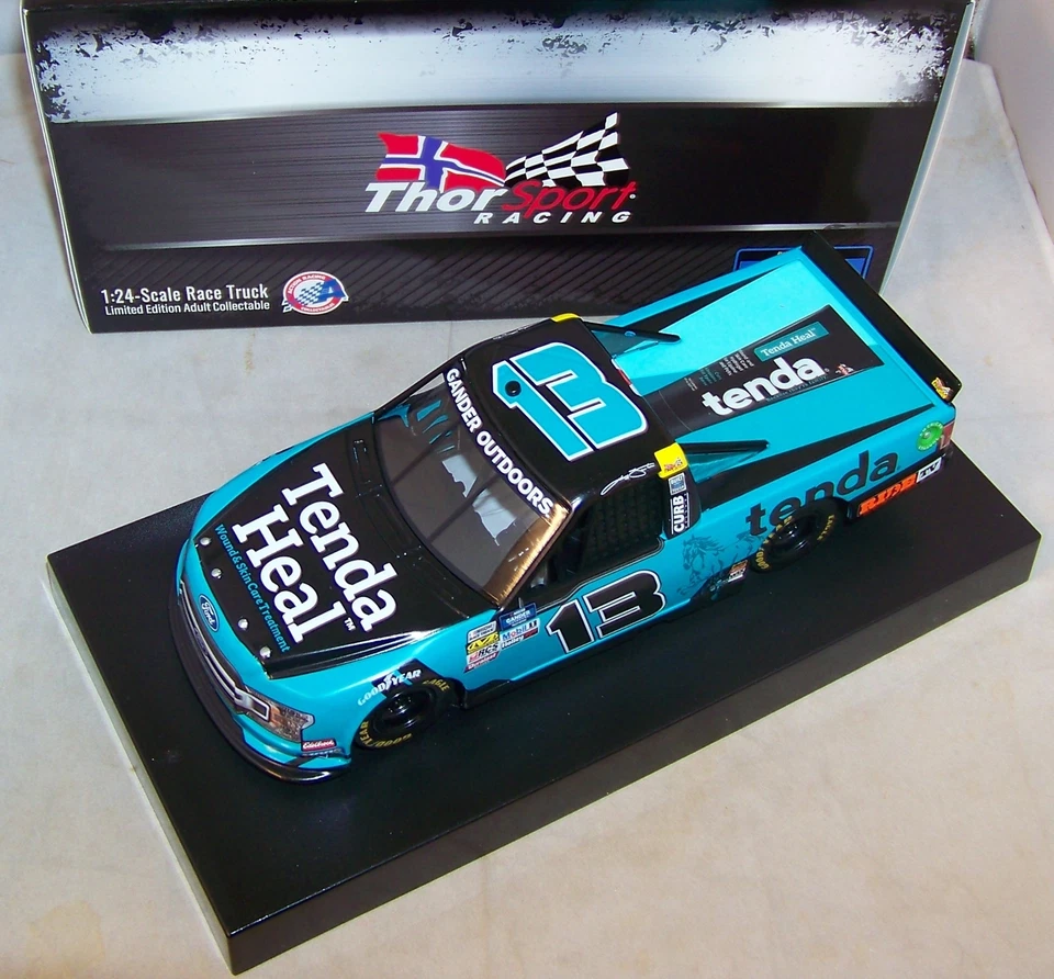 Camión Ford F150 Tenda Heal Thorsport 2019 #13 acción 1:24 Johnny Sauter 1/289 Foto 3 de 4