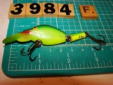 V3984 F HUBBARD SPARKLE TAIL FISHING  LURE