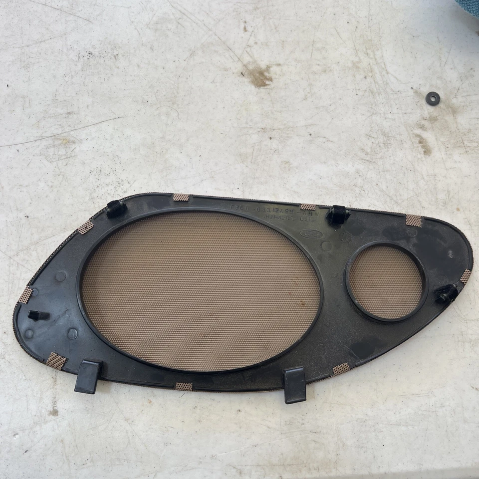 Lincoln Mark VIII 1997 1998 conductor panel de altavoz trasero cubierta luz bronceado pradera Foto 2 de 4