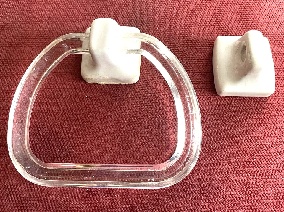 Bonito lote de 9 piezas de azulejos de baño de cerámica blanca de porcelana de colección papel higiénico toalla jabón Foto 3 de 4