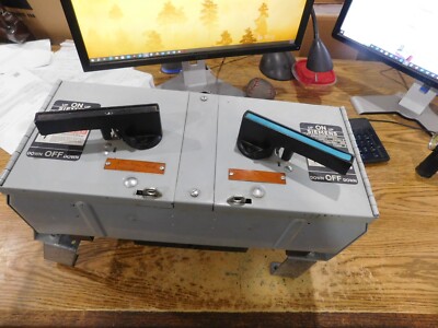 Siemens / I-T-E Model: V7E3611 Vaci-Breal Switch with LPS-RK-15SP Fuses.