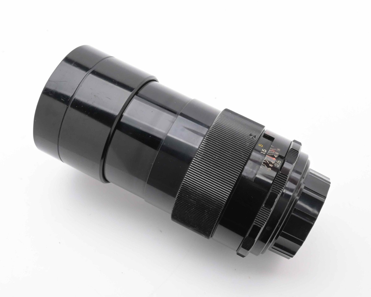 Yashica Auto Yashinon-DX 135mm f/2.8 Telephoto Lens with M42 Mount