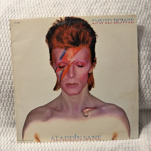 David Bowie “Aladdin Sane” Vinyl LP - 1980 Reissue (AYL1-3890) VG+