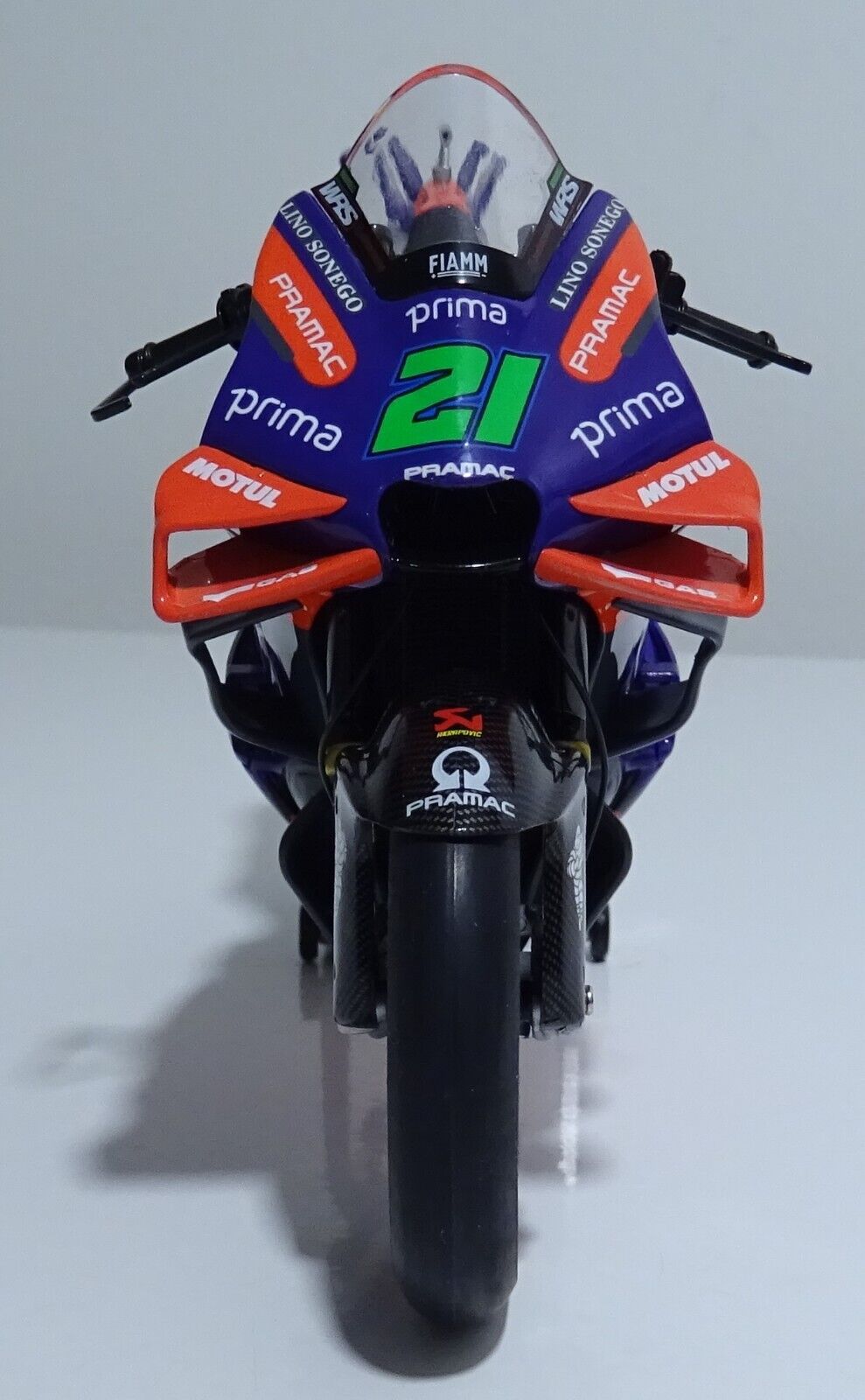 Foto 5 di 15