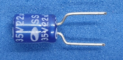 Mini-Elko, radial, 22µF / 35V / 85°C - Samwha - Menge nach Wunsch - 第 1/2 張圖片