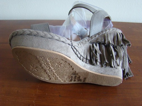 Not Rated Women 6 M Shoes Roaring Ruby Sandals Wedge Heels Taupe New - Picture 5 of 8