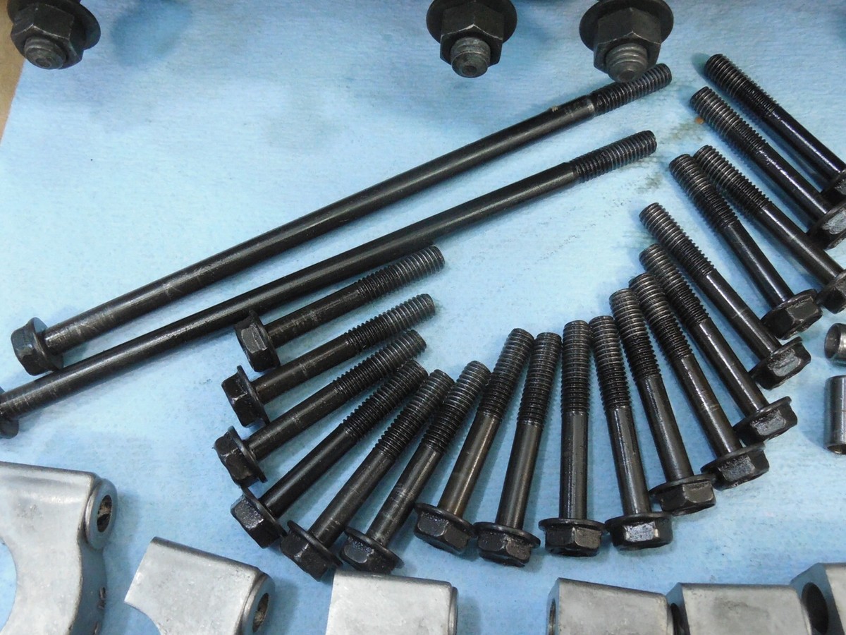 1993 Kawasaki ZX11 ZX1100-D1 Ninja Engine Cylinder Head with
