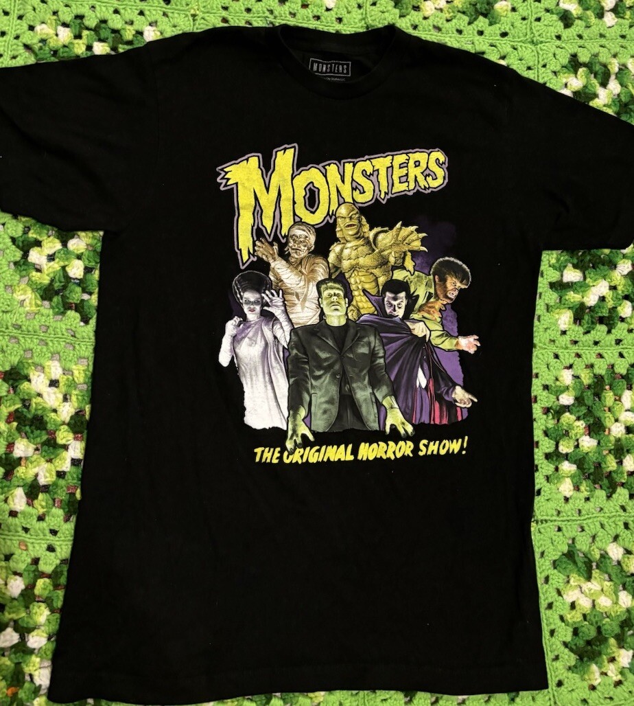 Monsters Universal Studios Horror T-Shirt Black Medium Halloween Frankenstein
