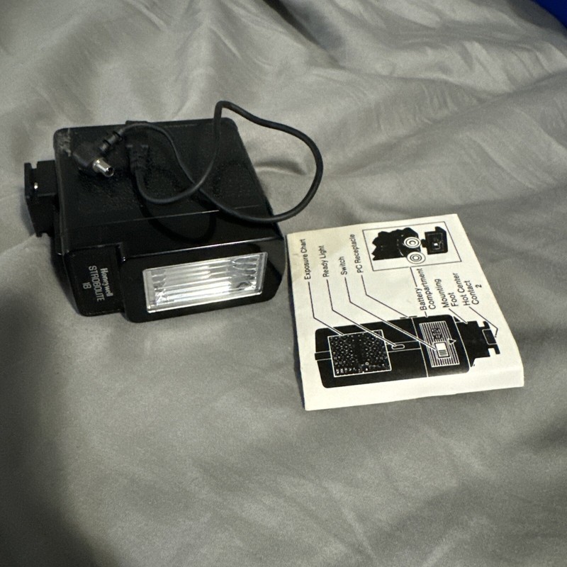 Honeywell Strobolite 18 Camera Flash With Cord