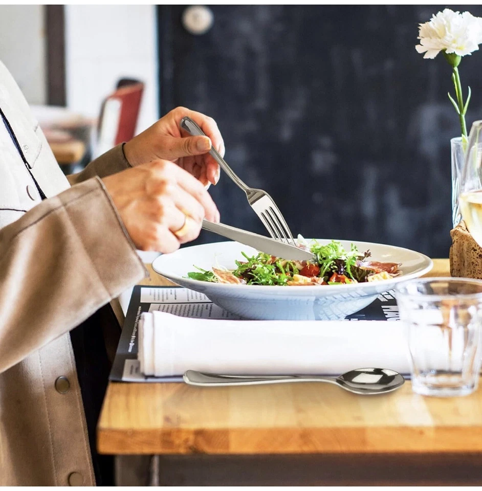 Cubiertos de plástico desechables (plata) 100 unidades. 30 cucharas 30 cuchillos, 40 tenedores Foto 3 de 4