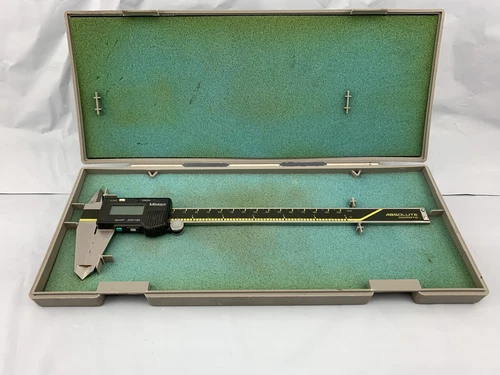 Mitutoyo Vernier Caliper 0-200mm CD8"C 500-172 New battery
