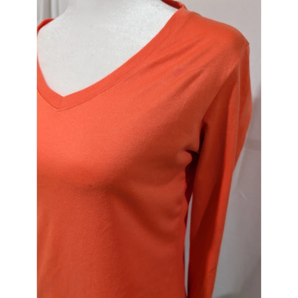 Camisa Top Nike Dri Fit Para Mujer Talla Pequeña Naranja Cuello en V Corte Atlético Correr Usada en Excelente Condición Foto 2 de 4