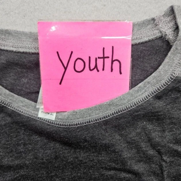 Camiseta City Threads Youth XL Gris Carbón Manga Raglán Feliz Navidad Foto 4 de 4