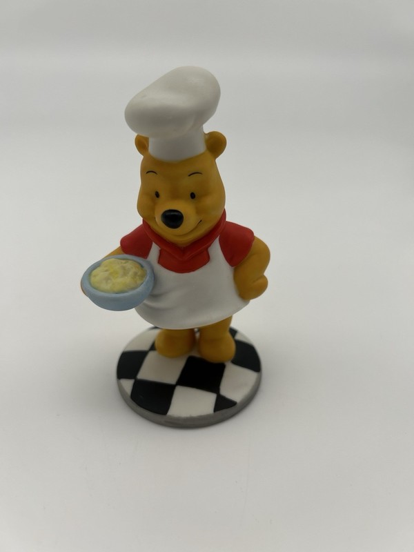 Disney Winnie the Pooh Chef Baker Hat Apron Ceramic Figurine 4.5”