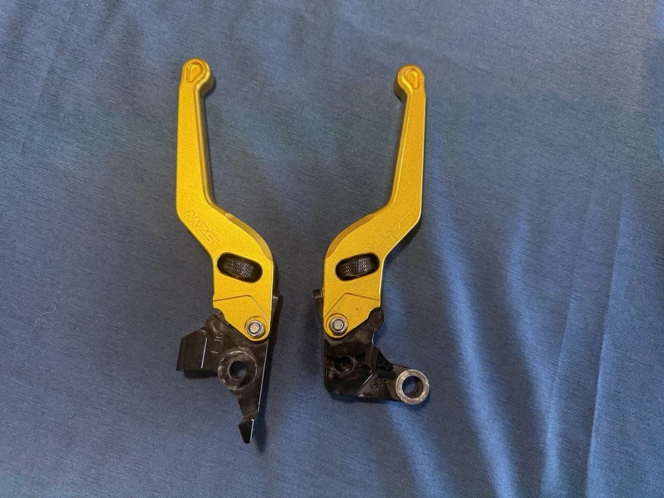 Palancas de embrague de freno cortas ajustables doradas MZS para Yamaha FZ07 MT07 FZ09 MT09 Foto 3 de 4
