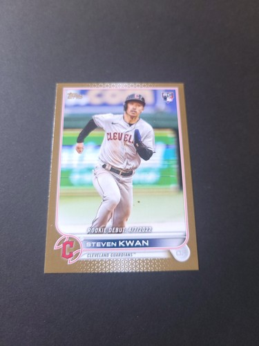 2022 Topps Update Rookie Debut Steven Kwan #US54 Gold /2022 RC - Picture 2 of 4