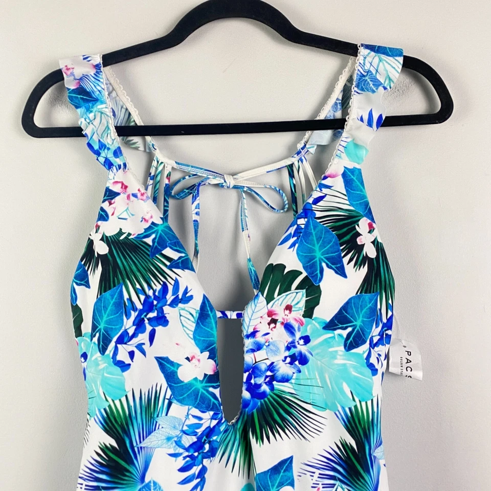 L.A. Traje de baño de una pieza con tiras estampado tropical azul HEARTS talla L espalda abierta Foto 2 de 4