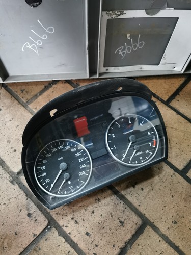 Original BMW 3er E90 E91 Benziner Tachometer Kombiinstrument 9122594